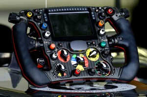 Sauber-C33-steering-wheel-750x494.jpg